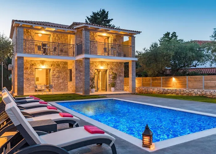 Ionio Zafeiris Βίλα Ανω Βασιλικος